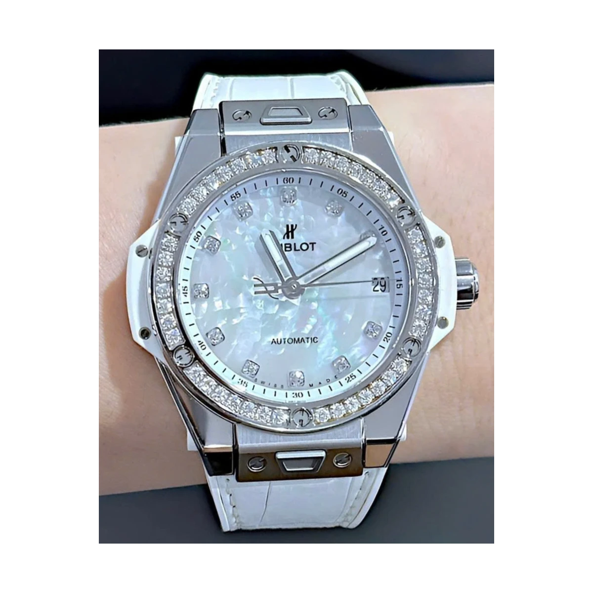 Big Bang One Click Steel Mother Of Pearl White Diamonds 39mm 465.SE.6010.LR.1204.VNM